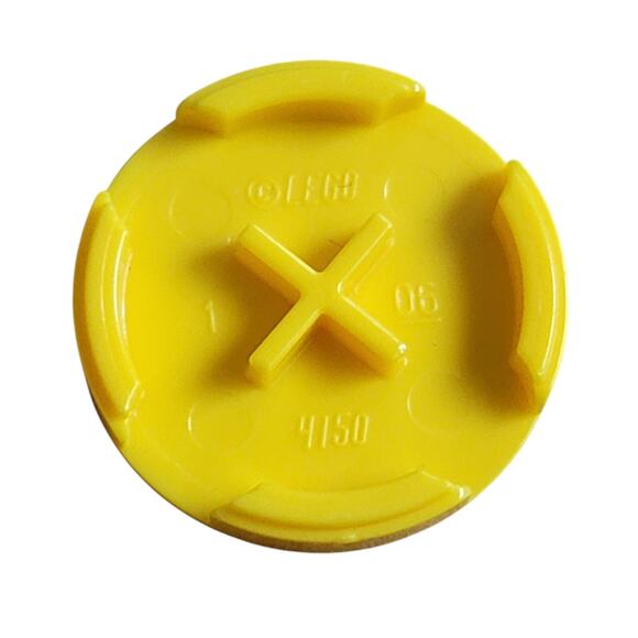 LEGO Pizza 2x2 Round Tile Yellow Red 4150p02 Replacement Parts Pieces Food‎ - Picture 2 of 2